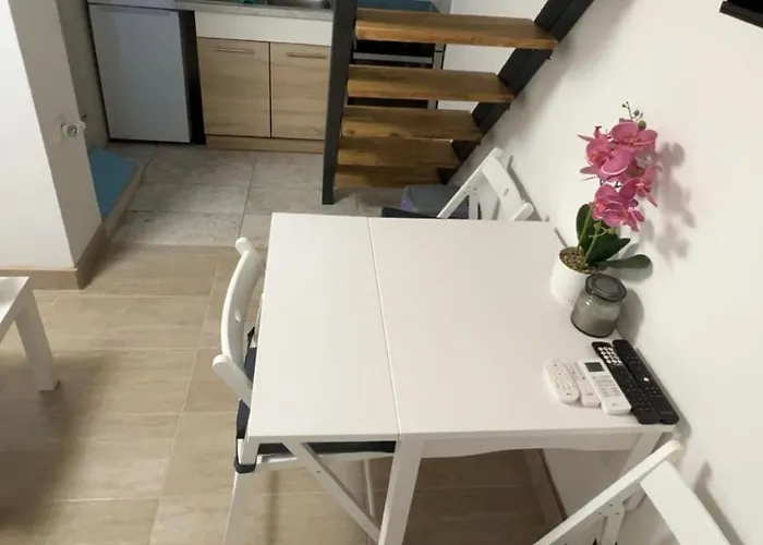 Cosy Corner Vic 公寓